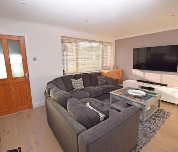 3 bedroom semi-detached house to rent - Photo 6