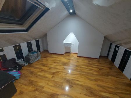 4 bedroom terraced house to rent - Photo 3