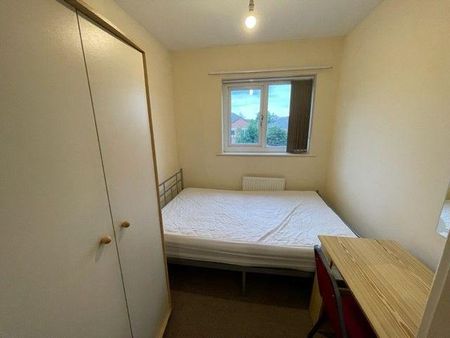 4 bedroom terraced house to rent - Photo 5