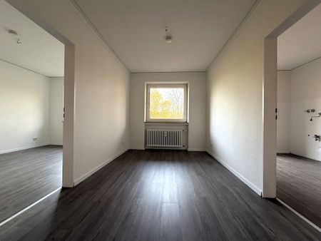 Zwei Balkone, modern und frisch renoviert | 4,5 Zimmer auf ca. 96m² in Gelsenkirchen-Buer - Photo 5