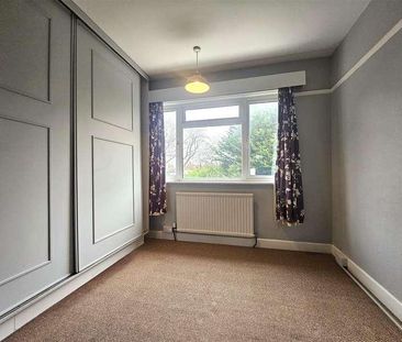 Bruce Avenue, Worthing, BN11 - Photo 3