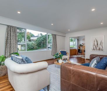 52 Kiwi Crescent, Tawa - Photo 3