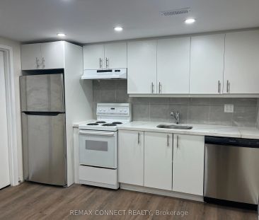 1394 Largo Crescent #Lower - Photo 3