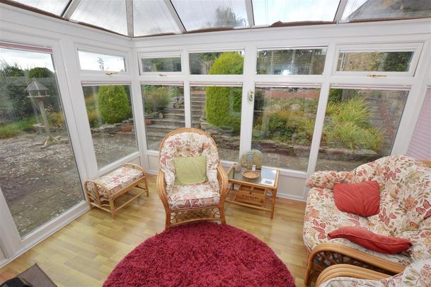 2 bedroom detached bungalow to rent - Photo 1