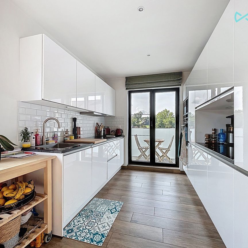 Appartement met drie slaapkamers in Rhode-Saint-Genèse - Photo 1