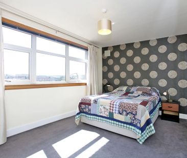 4 bedroom detached house to rent - Photo 6