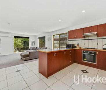 Cute As A Button! - Photo 5