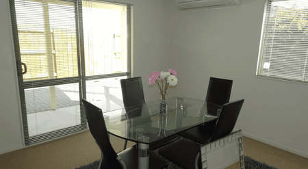 Tidy two bedroom - Photo 3