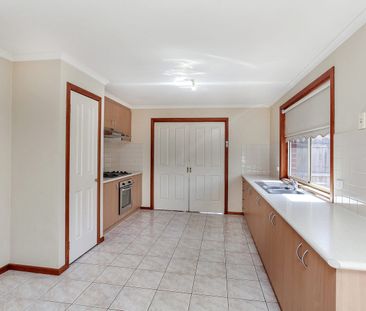 Comfort, Convenience and Two Living Zones in Prime Werribee Locatio... - Photo 6