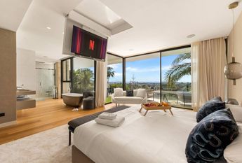 6 bedroom luxury Villa for rent in Nueva Andalucia, Andalusia