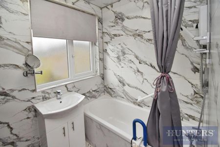 3 bedroom semi-detached house to rent - Photo 3