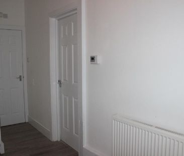 5 bedroom flat to rent - Photo 3