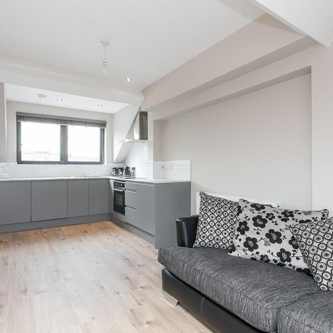 Flat C, 2 Surrey Street, Belfast, BT9 7FS - Photo 1