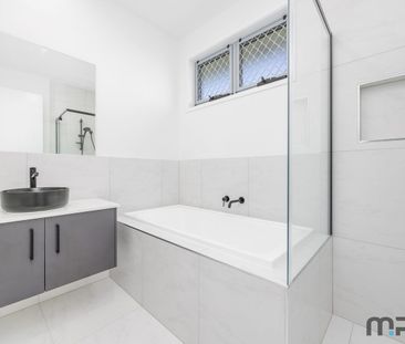 27 Mataranka Circuit, Nikenbah, Qld 4655 - Photo 4