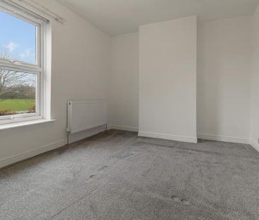 2 bedroom semi-detached house to rent - Photo 4