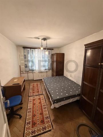 Apartament de inchiriat ultracentral, complet mobilat si utilat, zona Oradea Plaza - Fotografie 5