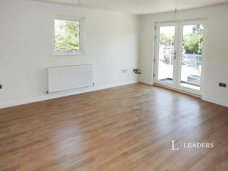 1 bedroom flat to rent - Photo 2