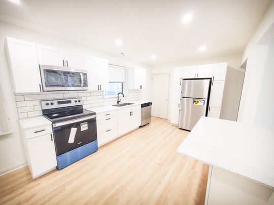 For Lease - 29 Ford Crescent Unit# UPPER, London North, Ontario - Photo 1