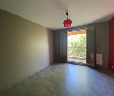 Location Appartement 3 pièces 73m² - Photo 3