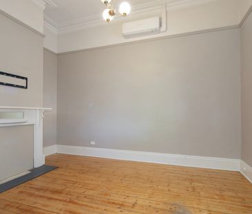 OFFERING CITY LIFESTYLE IN PERFECT SOLDIERS HILL LOCATION - Photo 1