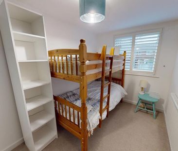 4 bedroom semi-detached house to rent - Photo 2