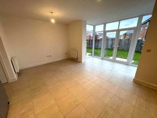 4 bedroom property to rent - Photo 1