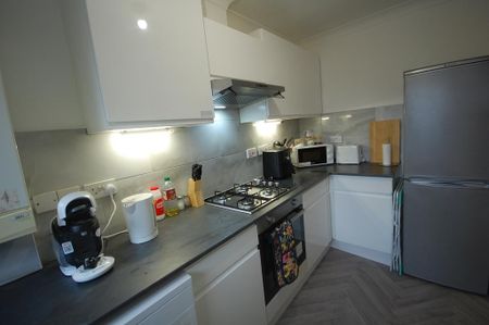 2 bedroom flat to rent - Photo 5