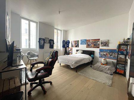 Location Appartement 4 pièces 113m² - Photo 4