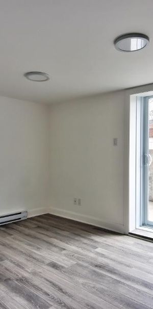 3 1/2 style-condo à Pointe-aux-Trembles - Libre - Internet inclus - Photo 1