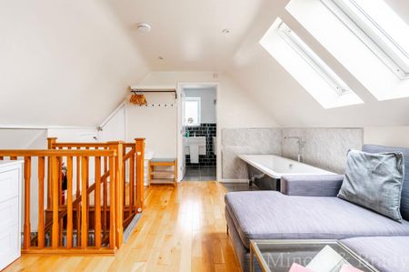 3 bedroom detached bungalow to rent - Photo 3