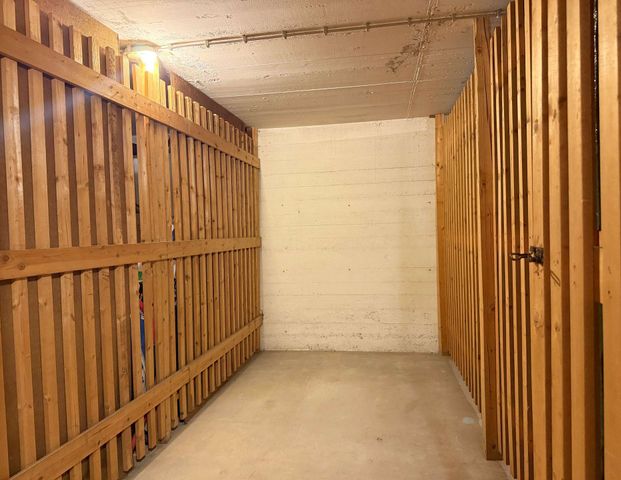 KREFELD-CITY: MODERNE 3-ZIMMERWOHNUNG MIT 2 BALKONEN & KÜCHE + NEUEM BADEZIMMER & GÄSTE-WC - Foto 1