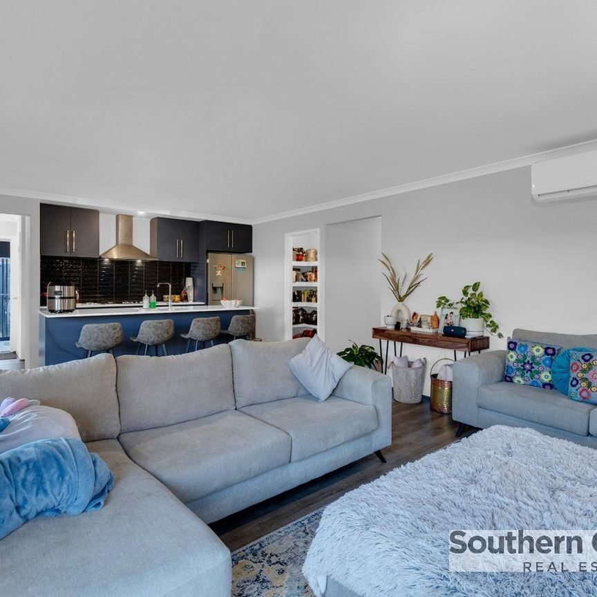 Modern Family Home - Photo 1