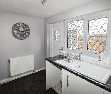 Chapel Street, Eccleshill, Bradford, BD2 - Photo 1