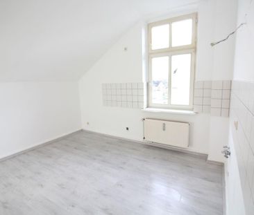Helle Dachgeschosswohnung in Recklinghausen mit 3,5 Zimmern - Photo 4
