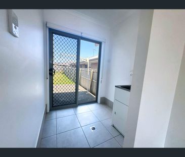 8 Rockford Street, Pimpama, Qld 4209 - Photo 6