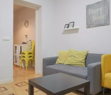 Double bed in Room in a shared 7-bedroom apartment for rent in Guin... - Photo 1