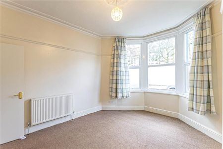 3 bedroom apartment to rent - Photo 2