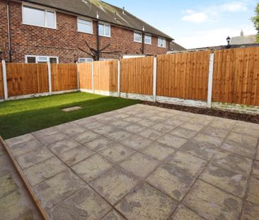 Lowfields Avenue, Eastham - Photo 2