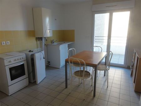 Location Appartement 2 pièces Meublé 38m² LE CREUSOT 71200 - Photo 3