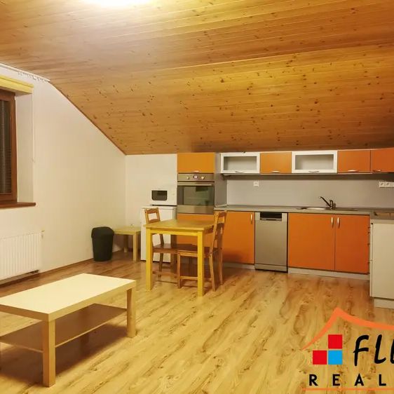 Pronájem rekonstruovaného bytu 1+kk v os.vl., 51 m - Photo 1