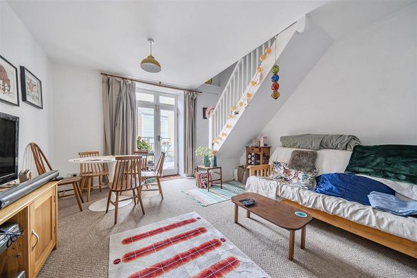 2 bedroom end of terrace house to rent - Photo 1