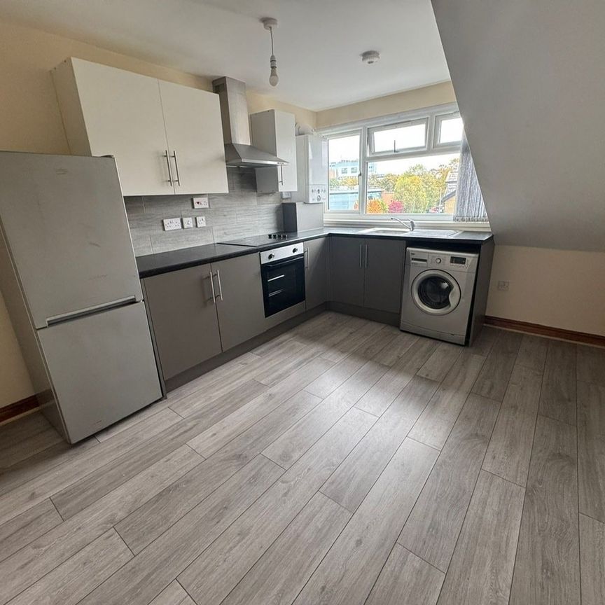 Laisteridge Lane, Bradford - Photo 1