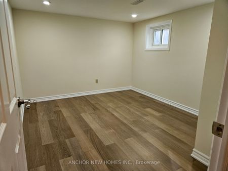 Detached Home For Lease | W8087636 - Photo 2