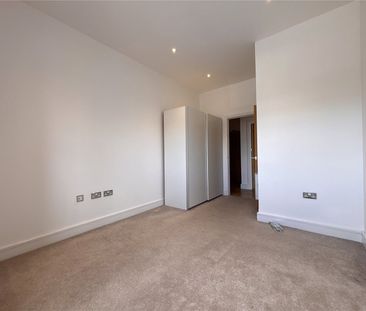 Bartley Way, Hook, Hampshire, RG27 - Photo 3