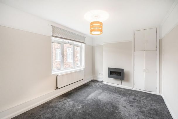 Dringfield Close, York - Photo 1