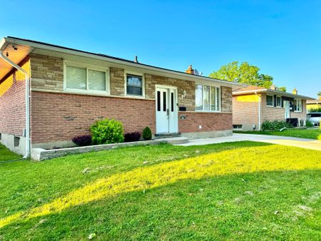 For Lease - 22 Archer Crescent, London South, Ontario - Photo 2