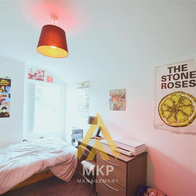 5 bedroom terraced house to rent - Photo 1