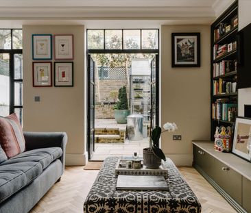 An exceptional 3 bedroom home to available to rent in Notting Hill, W11. - Photo 1