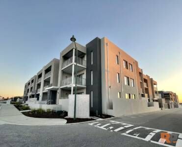 Two Bedroom NRAS Apartment On The Top Floor - Photo 2