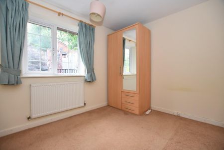 2 bedroom House To Let - Photo 4